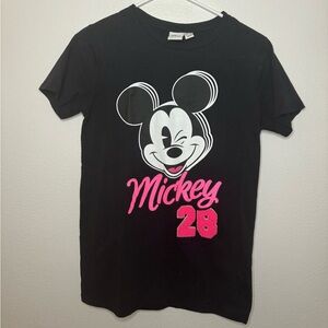 Mickey “28” tee